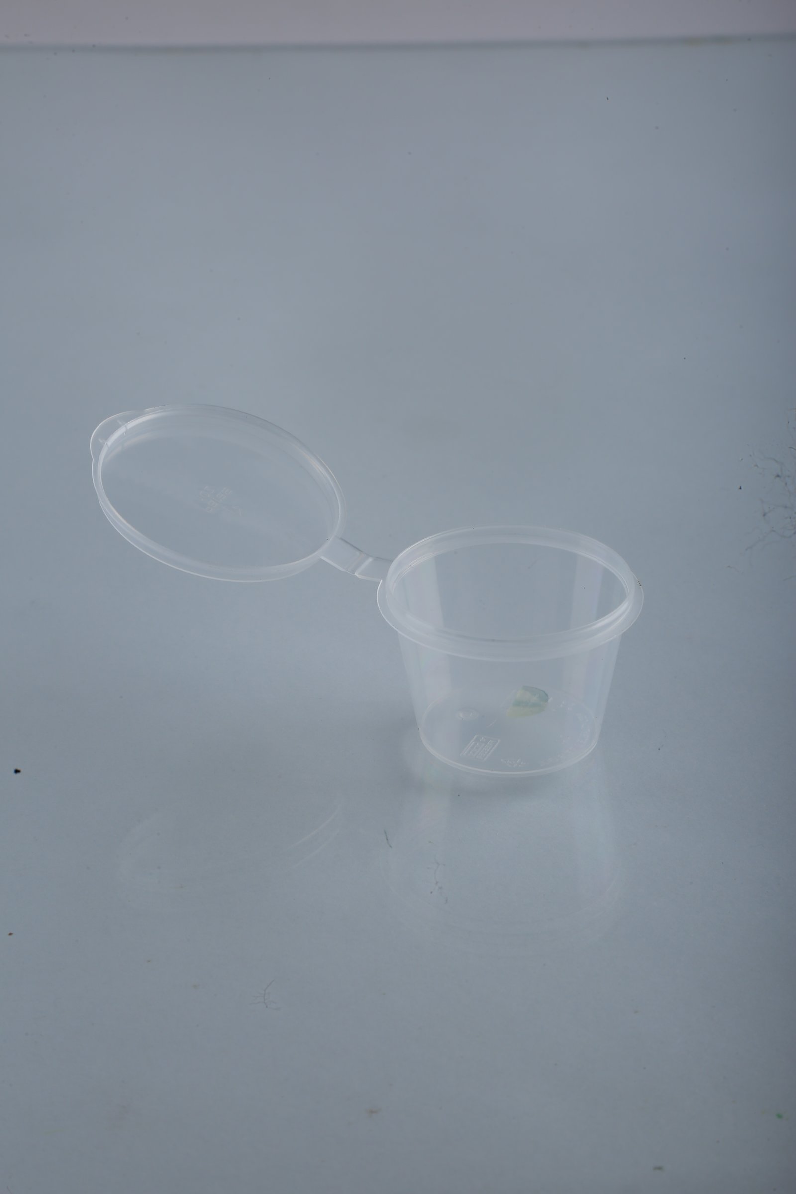 Envase moldeado redondo - 30 ml (01 oz)